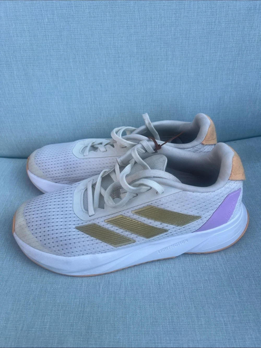 adidas White Athletic Sneakers with Gold Stripes running shoes size 4